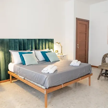 Center - Locazioni Turistiche - *