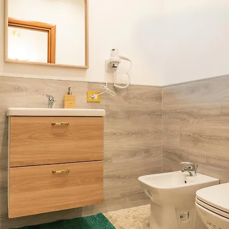 Center - Locazioni Turistiche - *